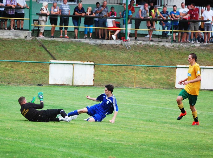 Blízko vyrovnání byl Vojta Mráz. Odražený míč po jeho střetu s brankářem se pak dostal k Patriku Hánovi, který z úrovně penalty minul prázdnou branku. Image