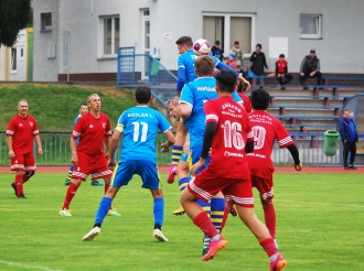Cenná výhra v Kladrubech, Šmejkal opět dvojgólový